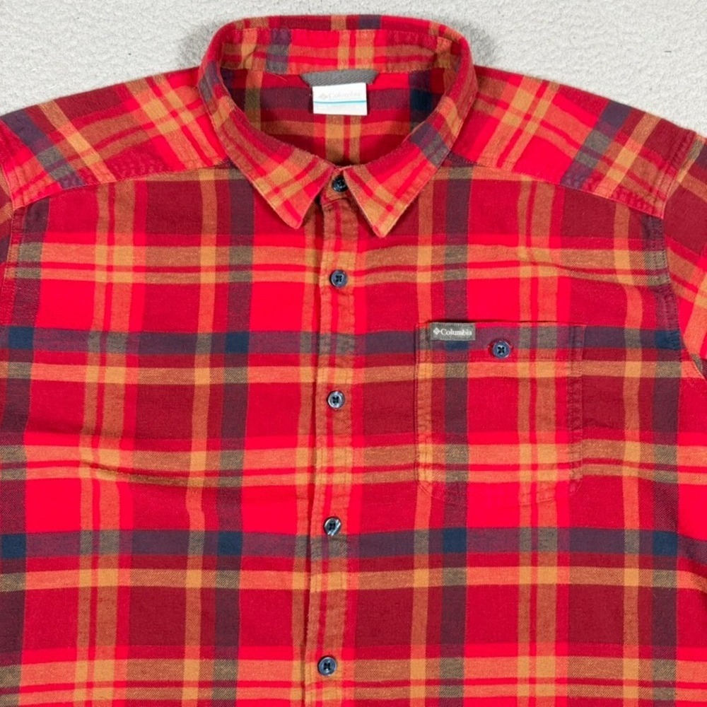 Columbia Shirt Mens XL Red Plaid Flannel Button Up Preppy Pockets Workwear Logo